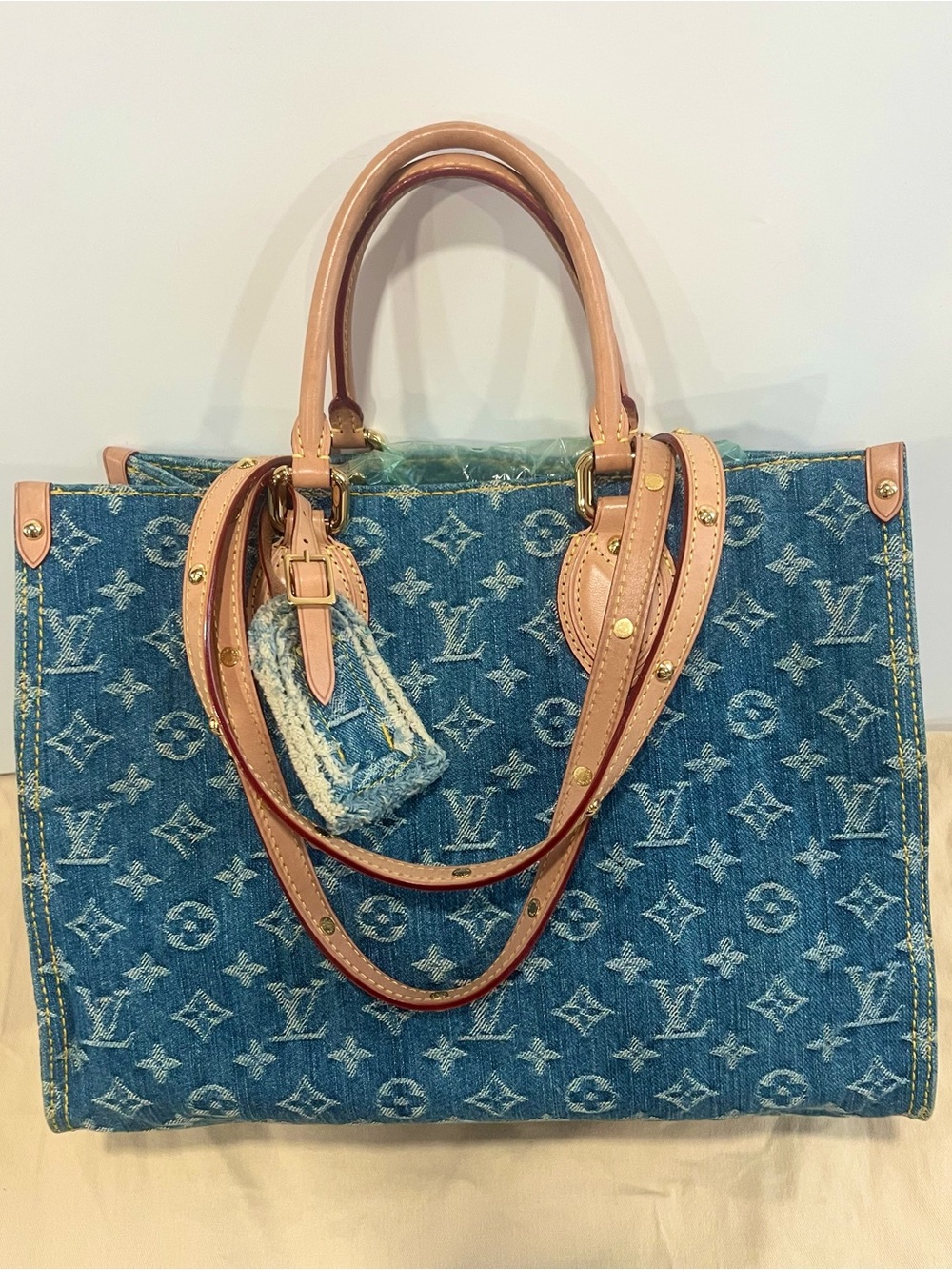 Louis Vuitton Blue Denim On the Go MM